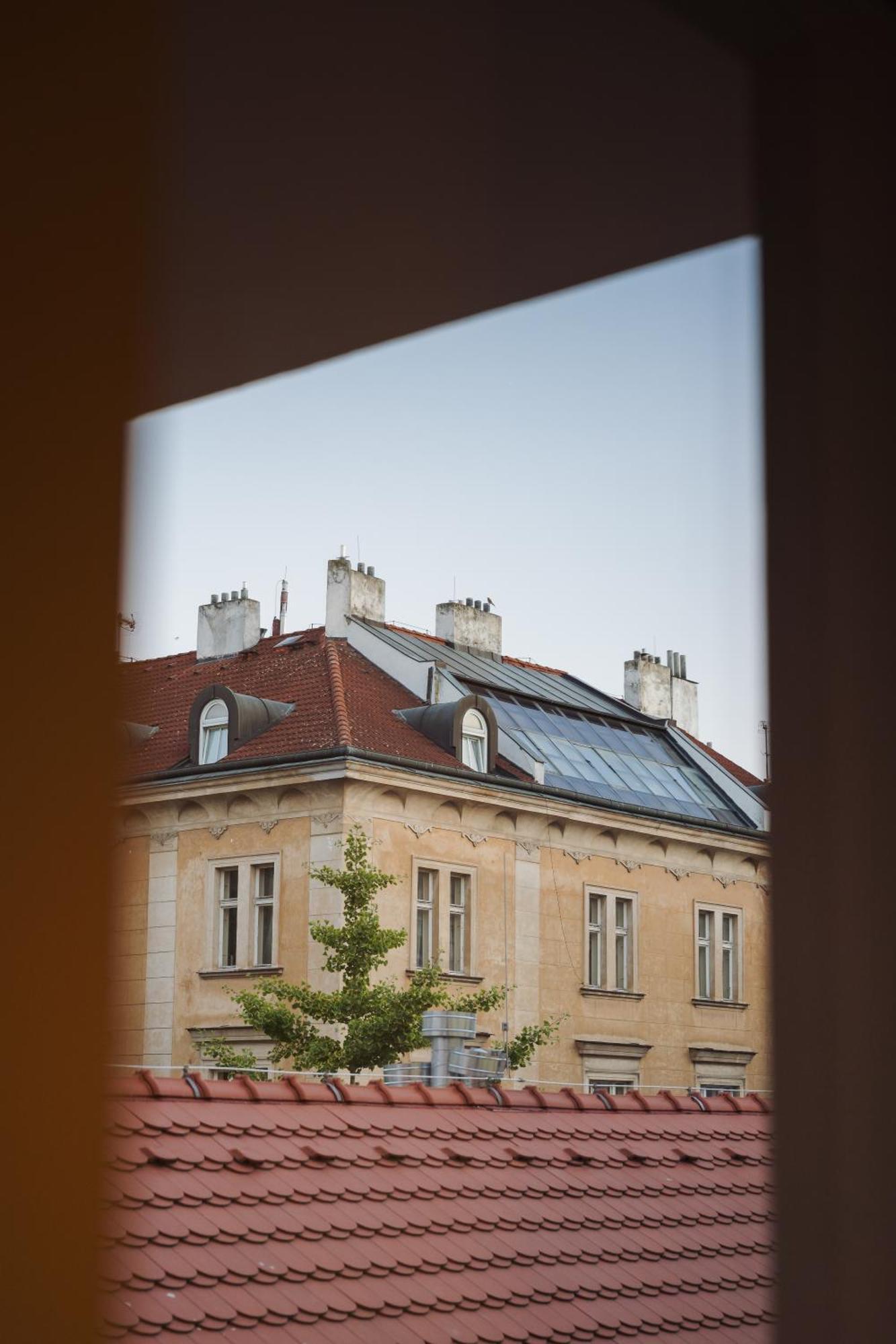 Azure - Cozy Center With Balcony * Praag